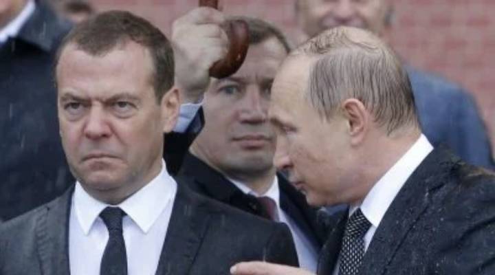 Медведев призвал убить Зеленского 